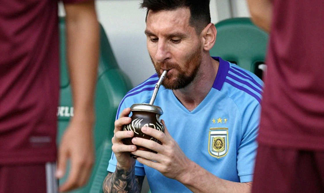 Án treo 30 ngày của Ronaldo: bài toán tuyến trên của Bồ Đào Nha bắt đầu từ một suất dự bị